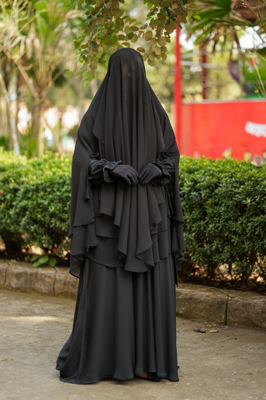 বোরকা সাইড ভিউ